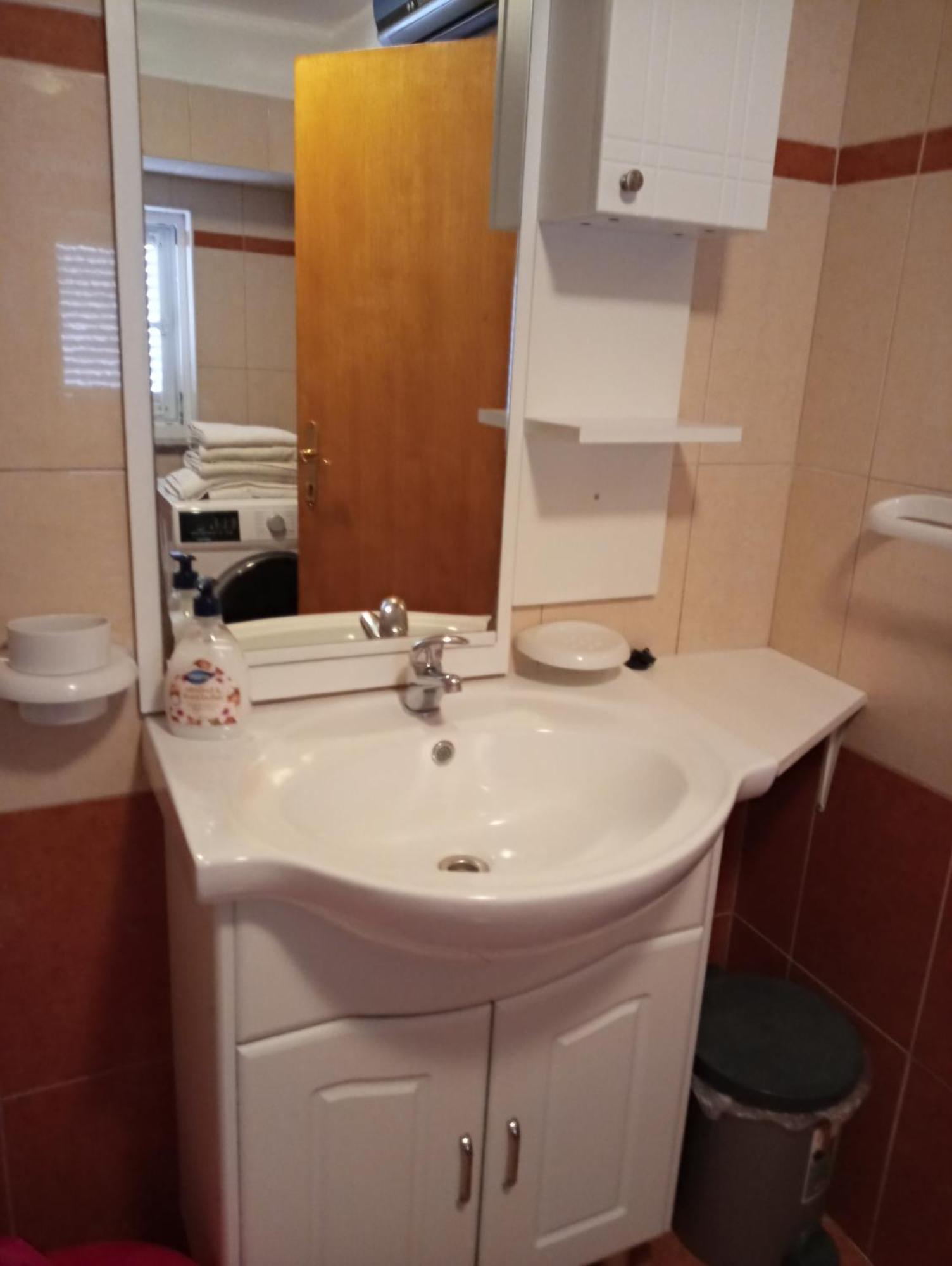 Apartmani Sersic Baska  Bagian luar foto