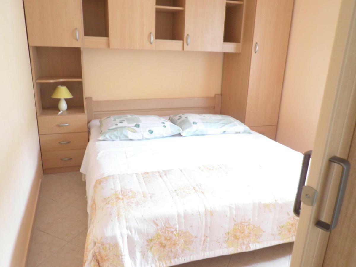 Apartmani Sersic Baska  Bagian luar foto